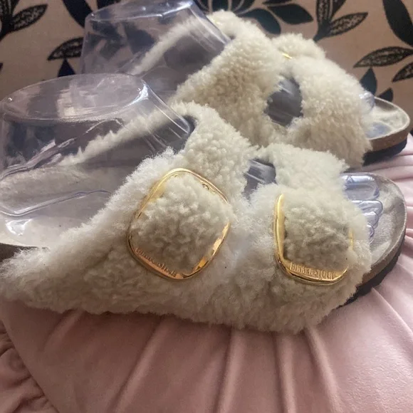 🎀 Birkenstock Big Buckle Genuine Shearling Slide Sandal, Cream 8 & 8.5 - Picture 5 of 6